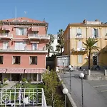 Maria Otel 2*