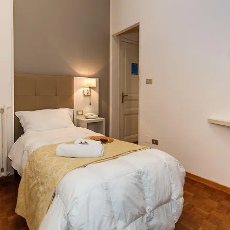 Maria Hotel 2*
