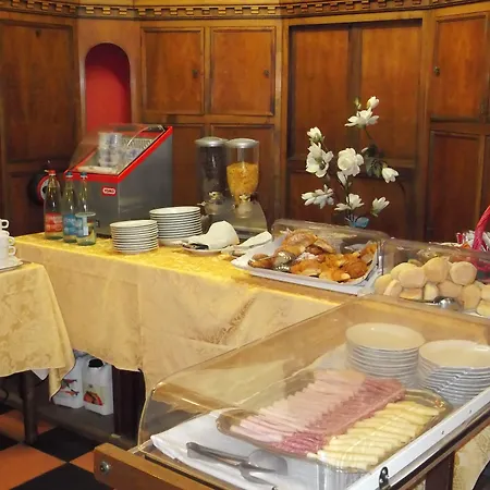 Maria فندق سانريمو