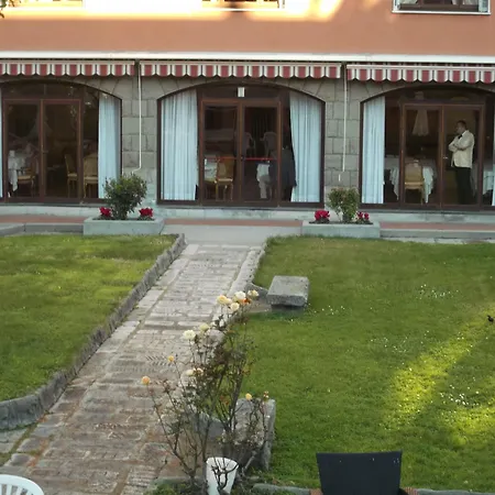 Maria Otel 2*